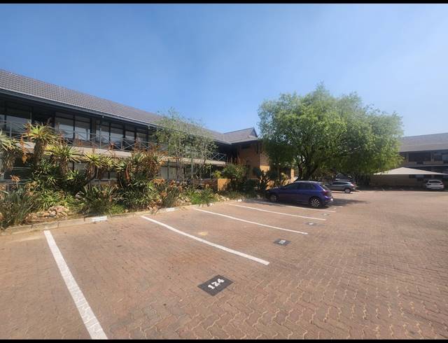 70M² OFFICE TO LET IN VORNA VALLEY